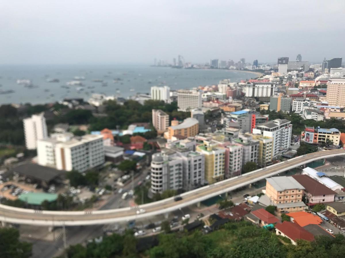 Unixx Condo Pattaya Near Walking Street Exterior photo